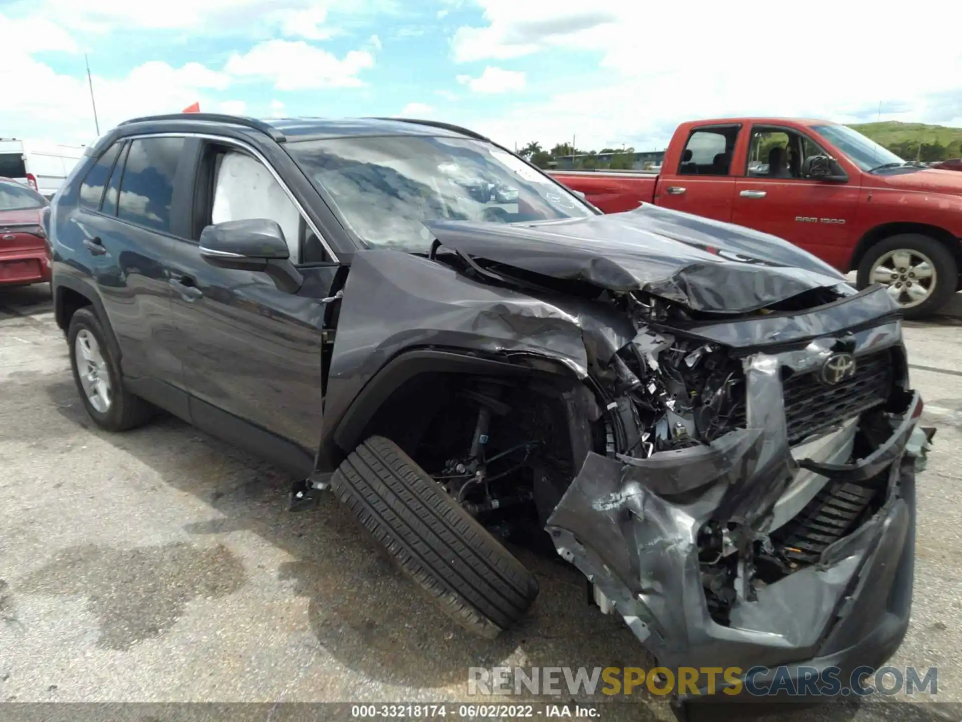 1 Photograph of a damaged car 2T3P1RFV5MW178720 TOYOTA RAV4 2021