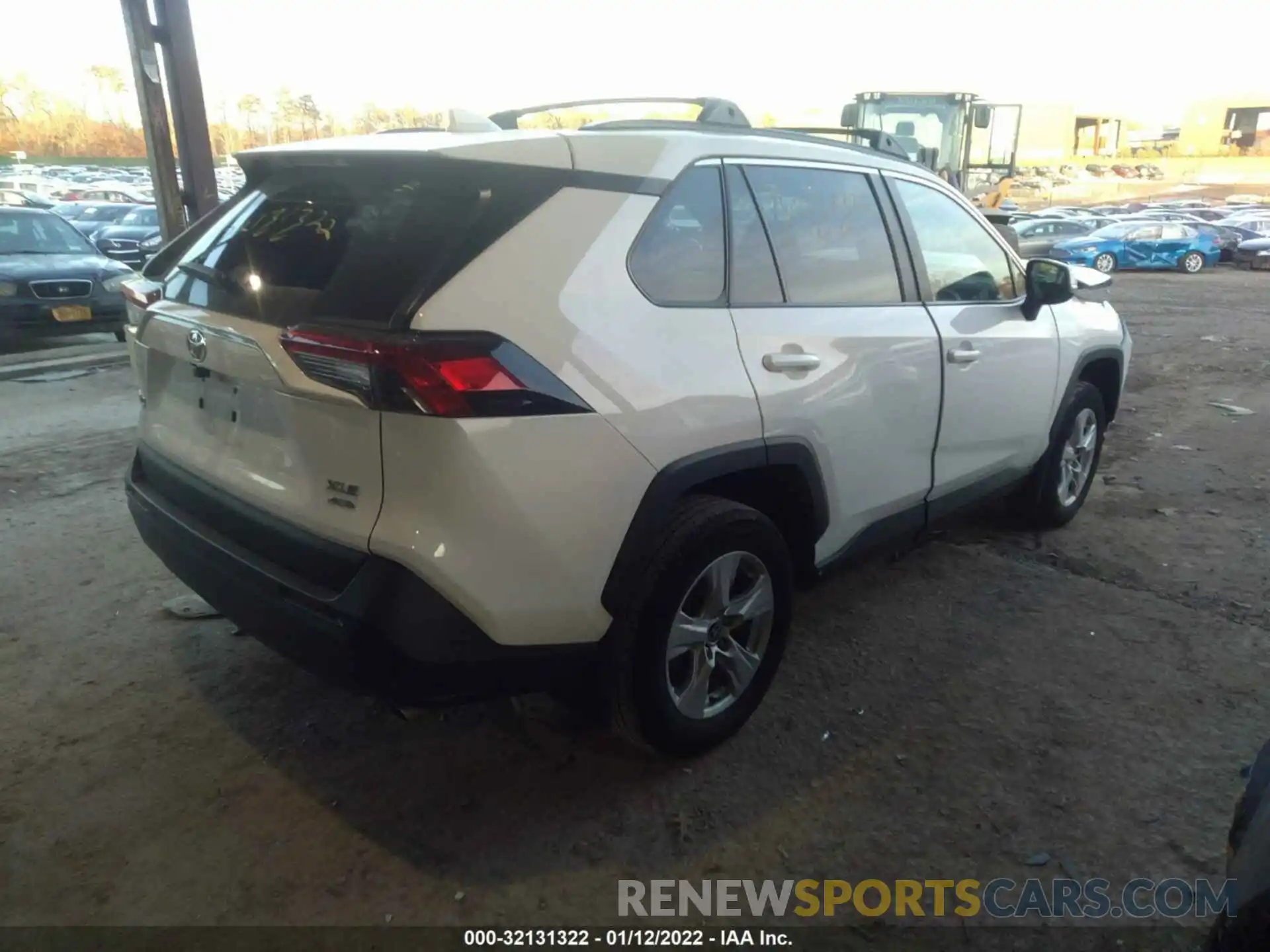 4 Photograph of a damaged car 2T3P1RFV5MW184727 TOYOTA RAV4 2021