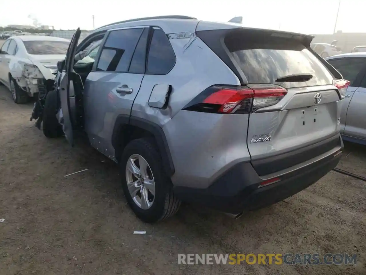 3 Photograph of a damaged car 2T3P1RFV5MW185599 TOYOTA RAV4 2021