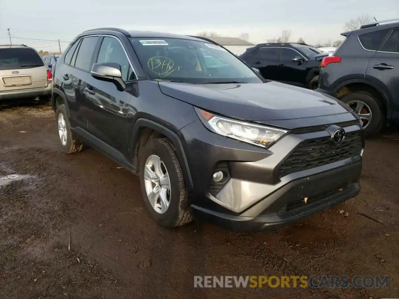 1 Photograph of a damaged car 2T3P1RFV5MW186784 TOYOTA RAV4 2021