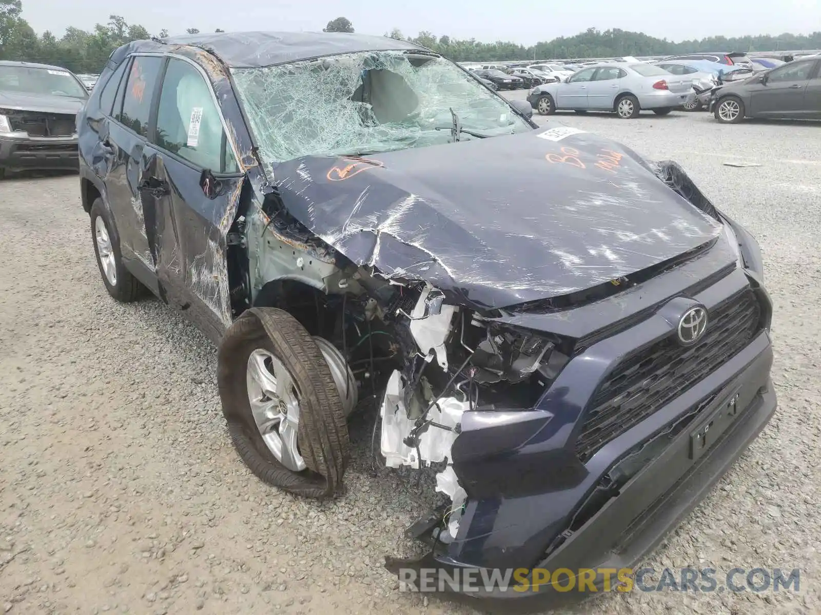 1 Photograph of a damaged car 2T3P1RFV5MW187174 TOYOTA RAV4 2021