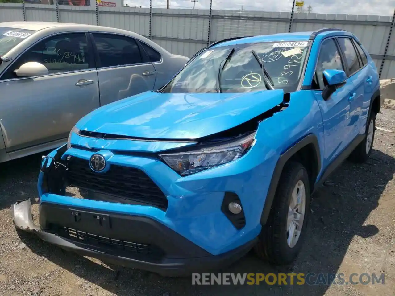 2 Photograph of a damaged car 2T3P1RFV5MW212011 TOYOTA RAV4 2021