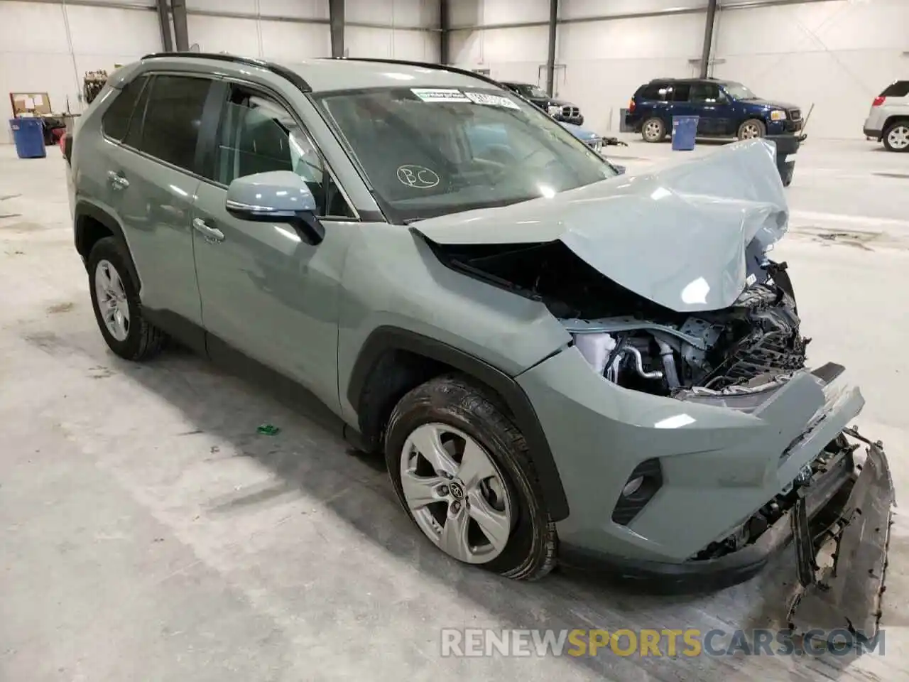 1 Photograph of a damaged car 2T3P1RFV5MW214597 TOYOTA RAV4 2021