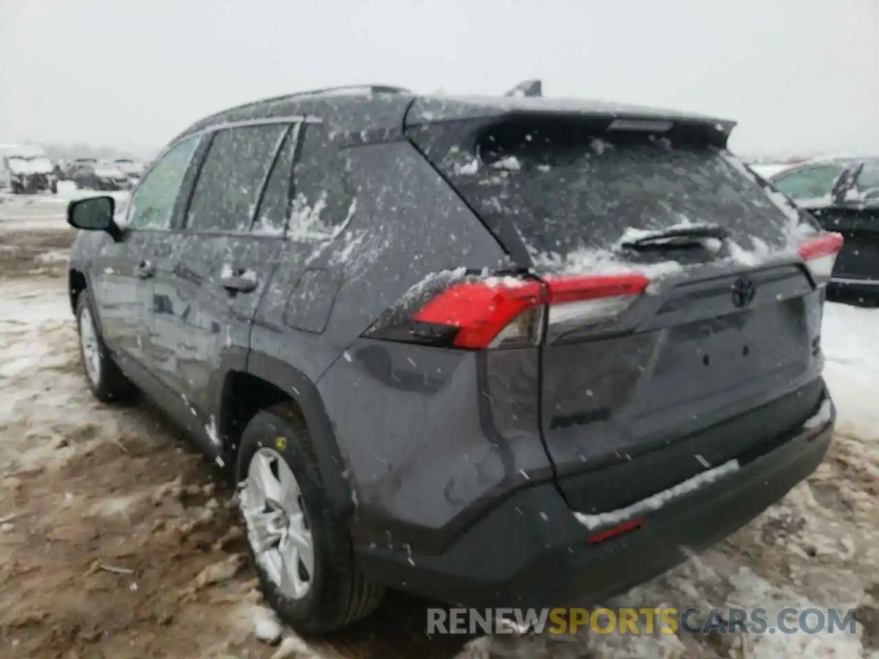 3 Photograph of a damaged car 2T3P1RFV5MW230573 TOYOTA RAV4 2021