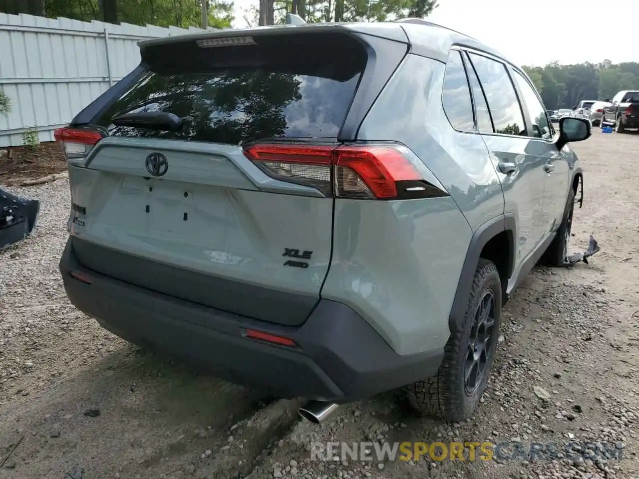 4 Photograph of a damaged car 2T3P1RFV5MW242643 TOYOTA RAV4 2021