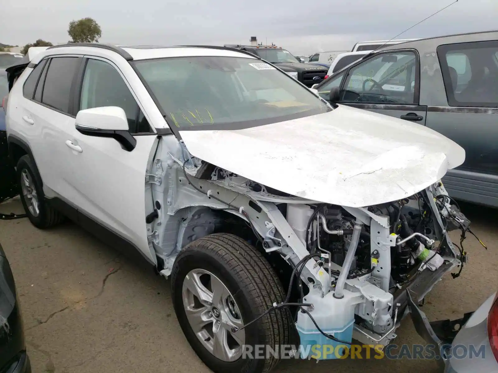 9 Photograph of a damaged car 2T3P1RFV6MC151480 TOYOTA RAV4 2021