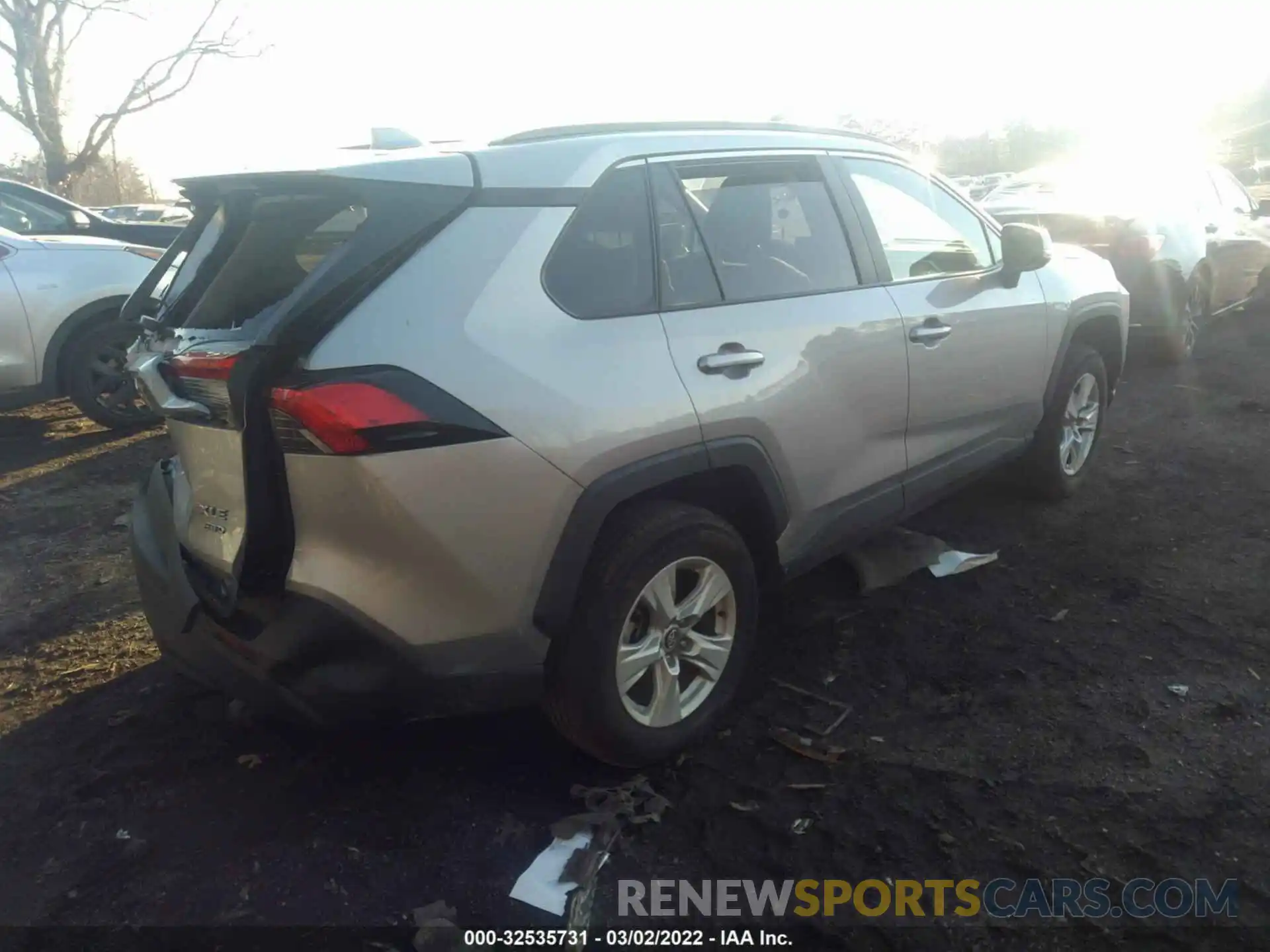 4 Photograph of a damaged car 2T3P1RFV6MC156663 TOYOTA RAV4 2021