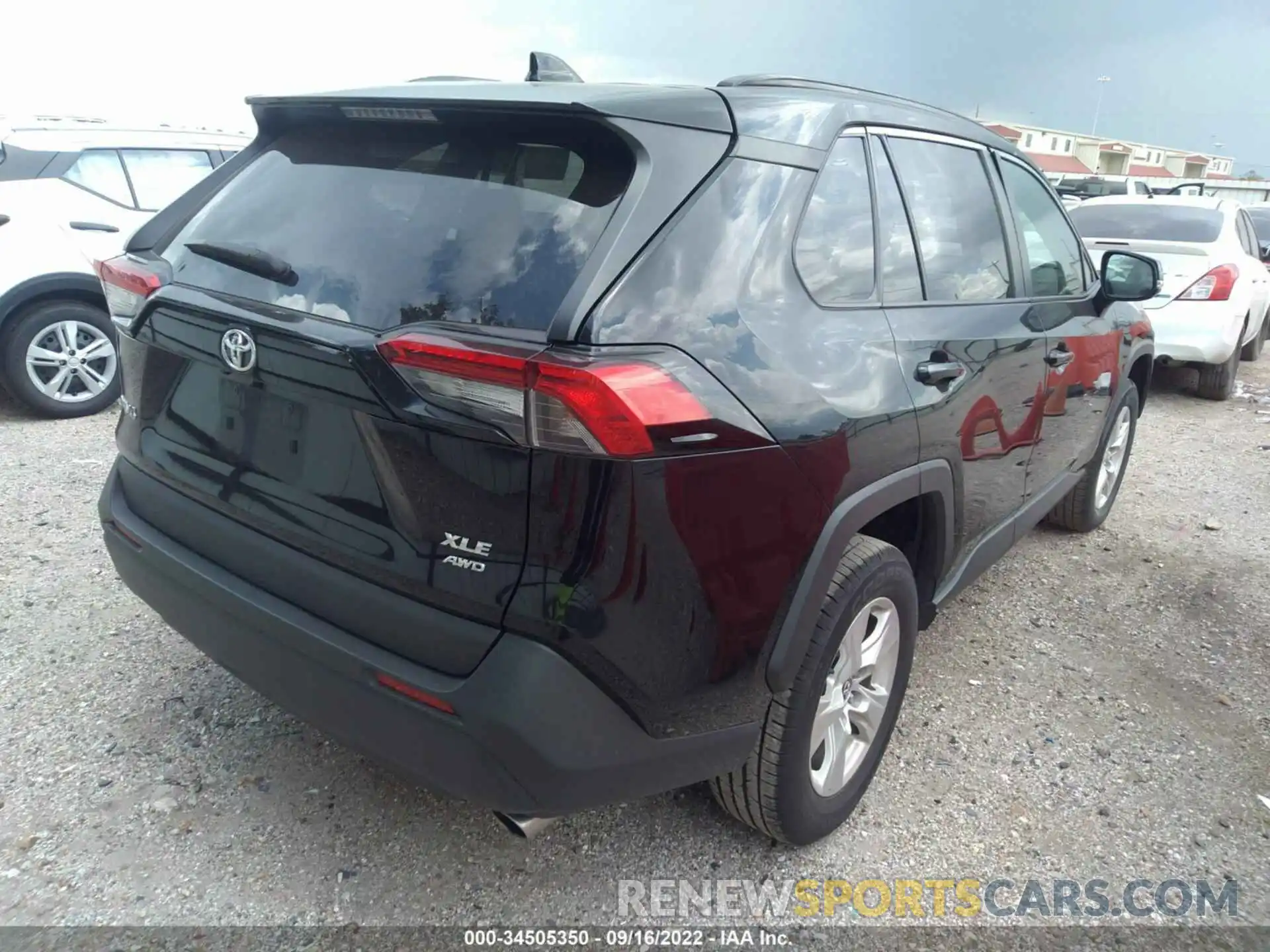 4 Photograph of a damaged car 2T3P1RFV6MC159076 TOYOTA RAV4 2021