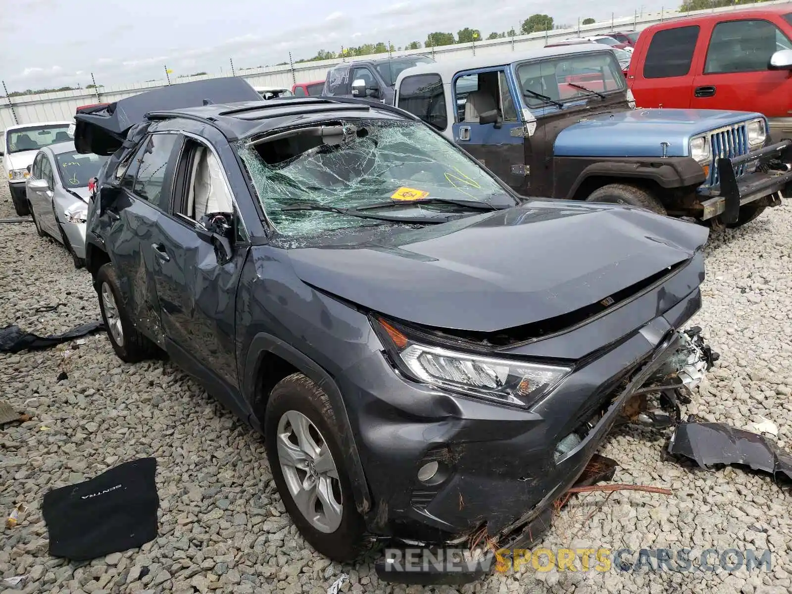 1 Photograph of a damaged car 2T3P1RFV6MC159272 TOYOTA RAV4 2021