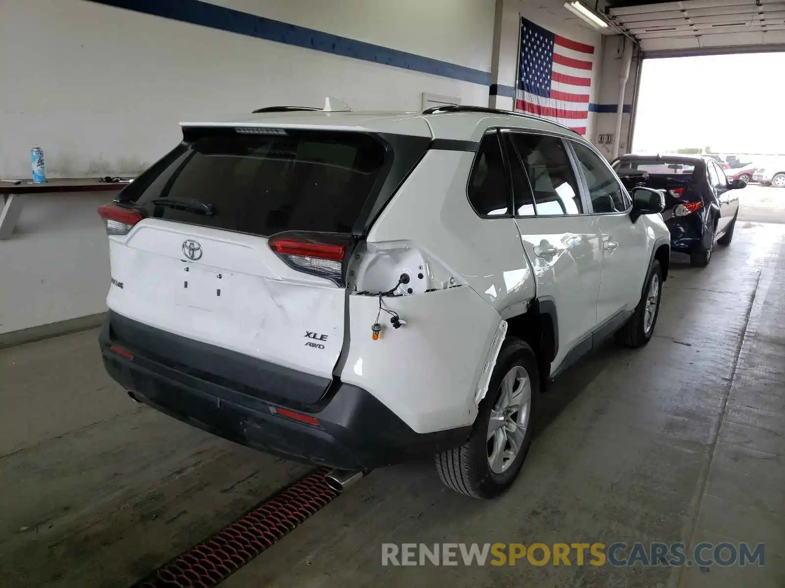 4 Photograph of a damaged car 2T3P1RFV6MC164858 TOYOTA RAV4 2021