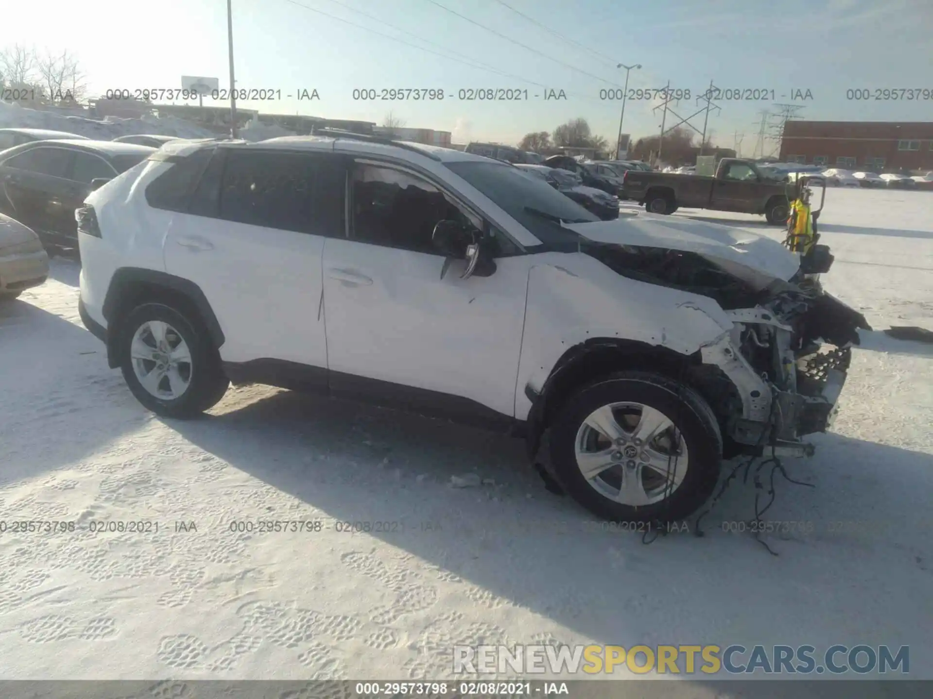 1 Photograph of a damaged car 2T3P1RFV6MC167873 TOYOTA RAV4 2021