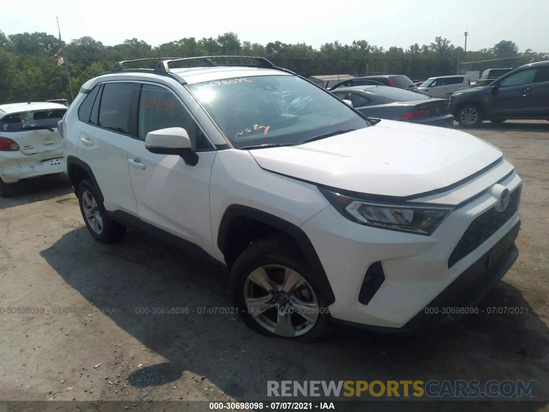 1 Фотография поврежденного автомобиля 2T3P1RFV6MC167985 TOYOTA RAV4 2021