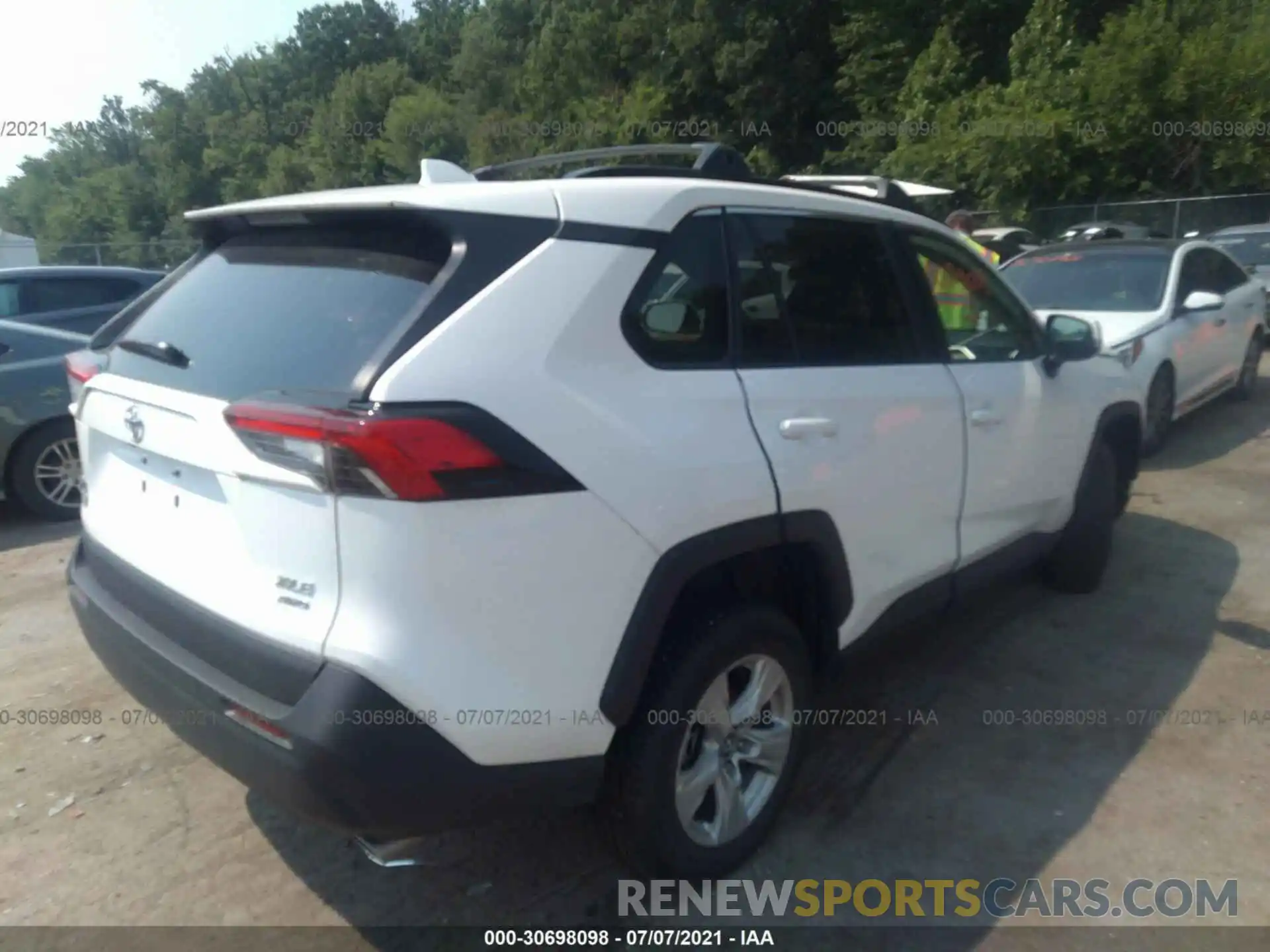 4 Photograph of a damaged car 2T3P1RFV6MC167985 TOYOTA RAV4 2021