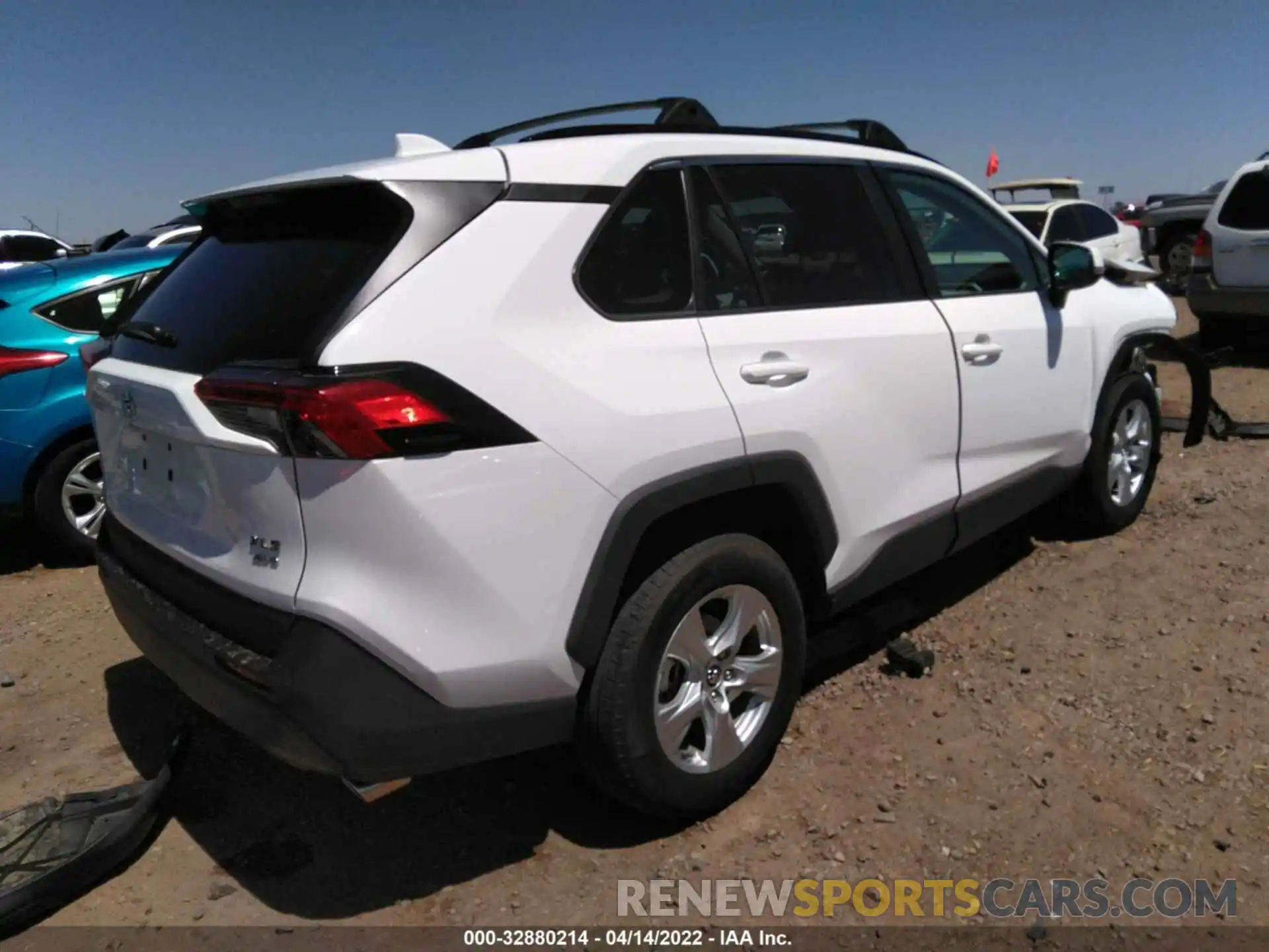 4 Photograph of a damaged car 2T3P1RFV6MC170174 TOYOTA RAV4 2021