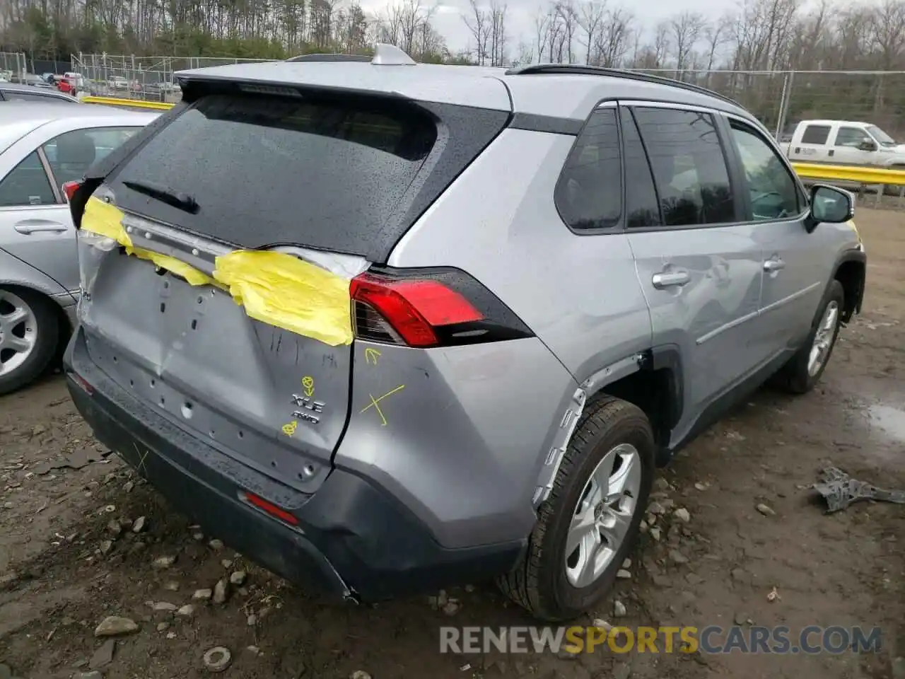 4 Photograph of a damaged car 2T3P1RFV6MC177724 TOYOTA RAV4 2021