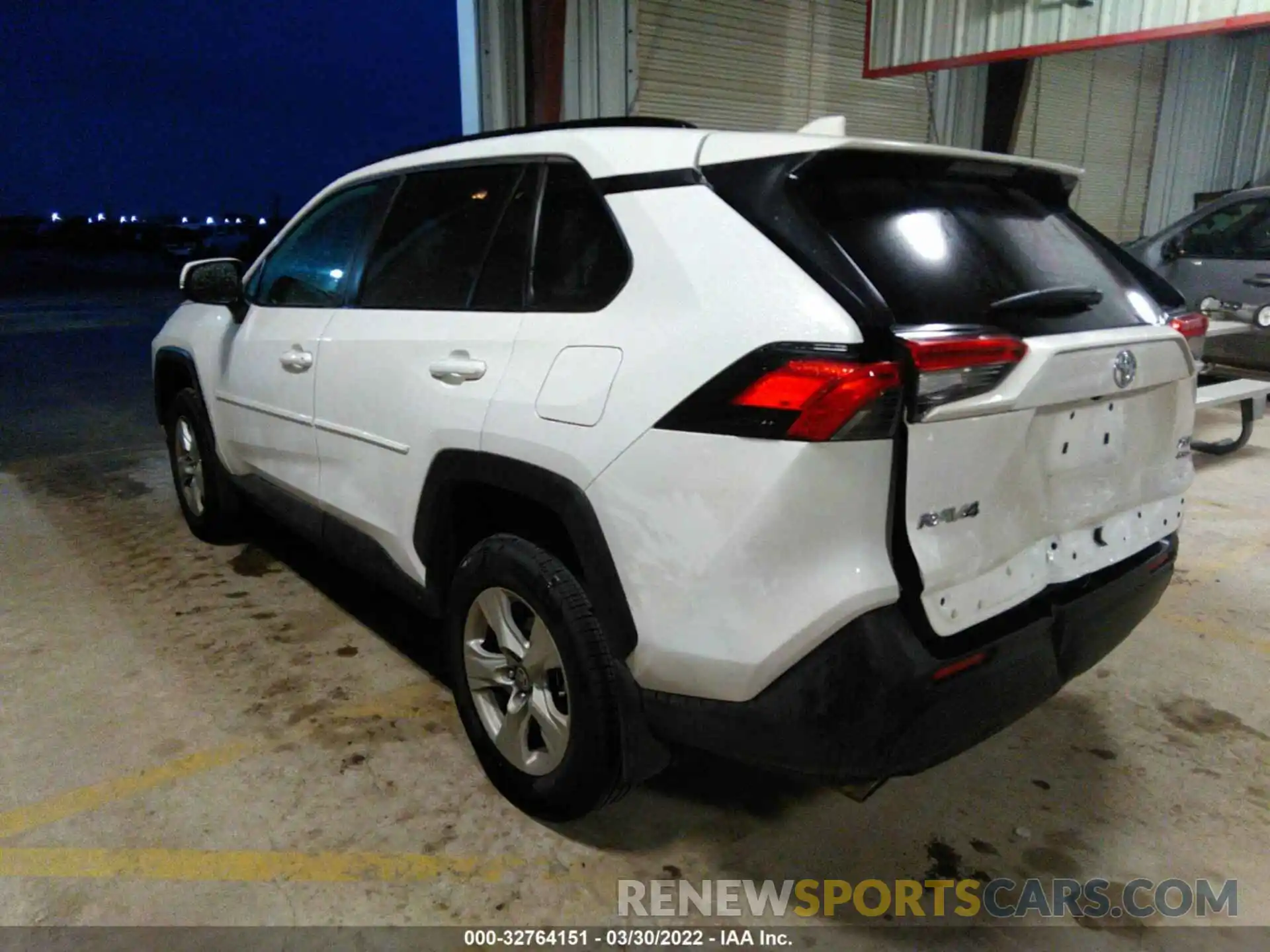 3 Фотография поврежденного автомобиля 2T3P1RFV6MC178453 TOYOTA RAV4 2021