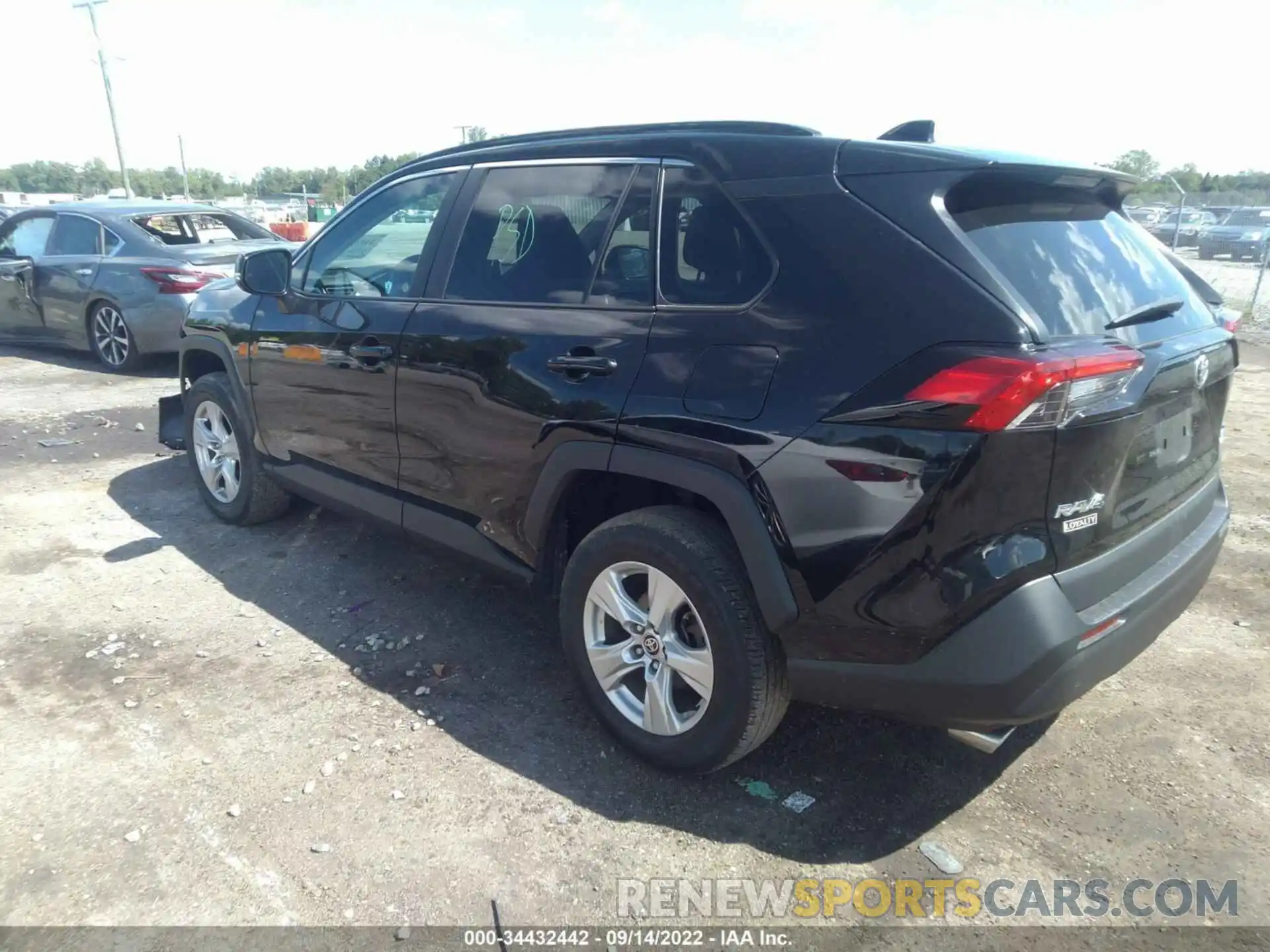 3 Photograph of a damaged car 2T3P1RFV6MC179618 TOYOTA RAV4 2021