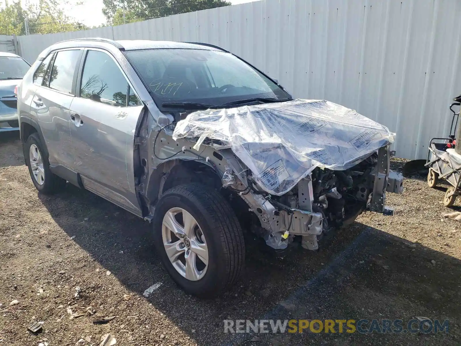 1 Photograph of a damaged car 2T3P1RFV6MC183572 TOYOTA RAV4 2021