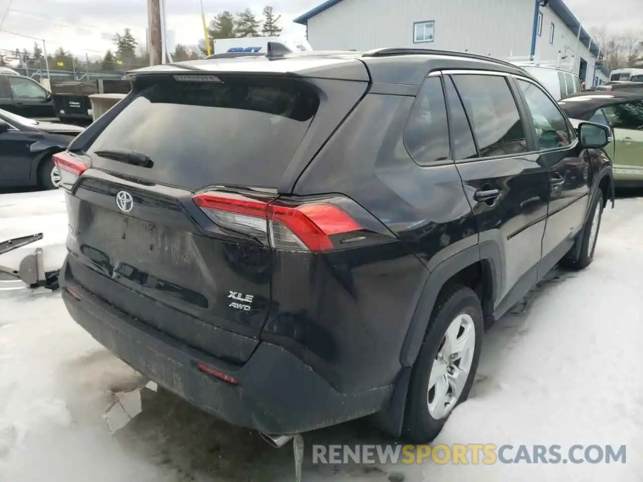 4 Photograph of a damaged car 2T3P1RFV6MC184284 TOYOTA RAV4 2021