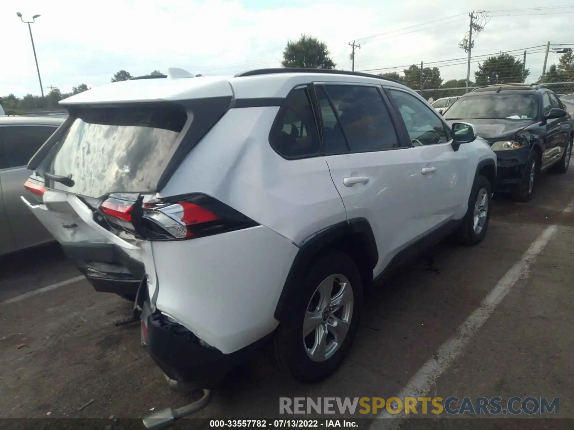 4 Photograph of a damaged car 2T3P1RFV6MC186309 TOYOTA RAV4 2021