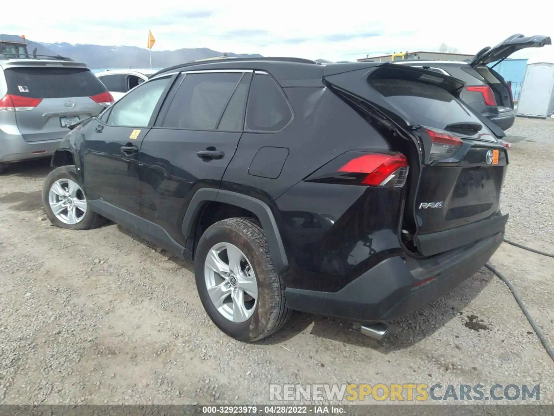 3 Фотография поврежденного автомобиля 2T3P1RFV6MC188819 TOYOTA RAV4 2021