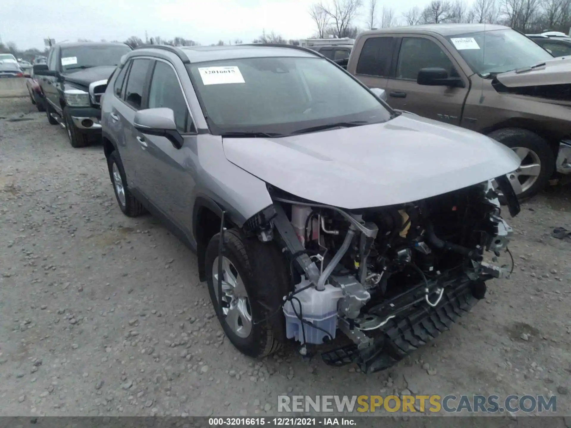 1 Photograph of a damaged car 2T3P1RFV6MC189694 TOYOTA RAV4 2021