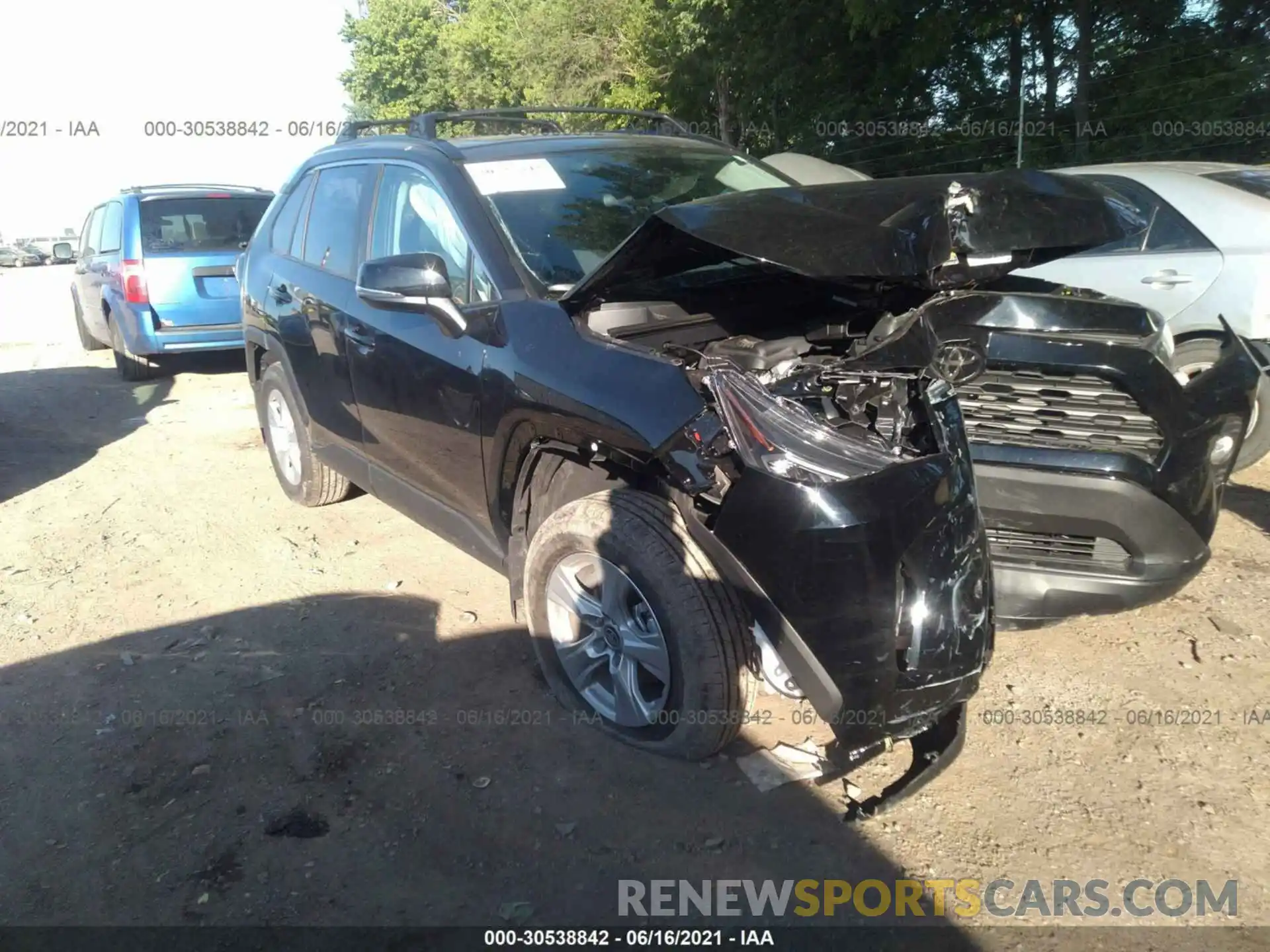 1 Photograph of a damaged car 2T3P1RFV6MC204078 TOYOTA RAV4 2021