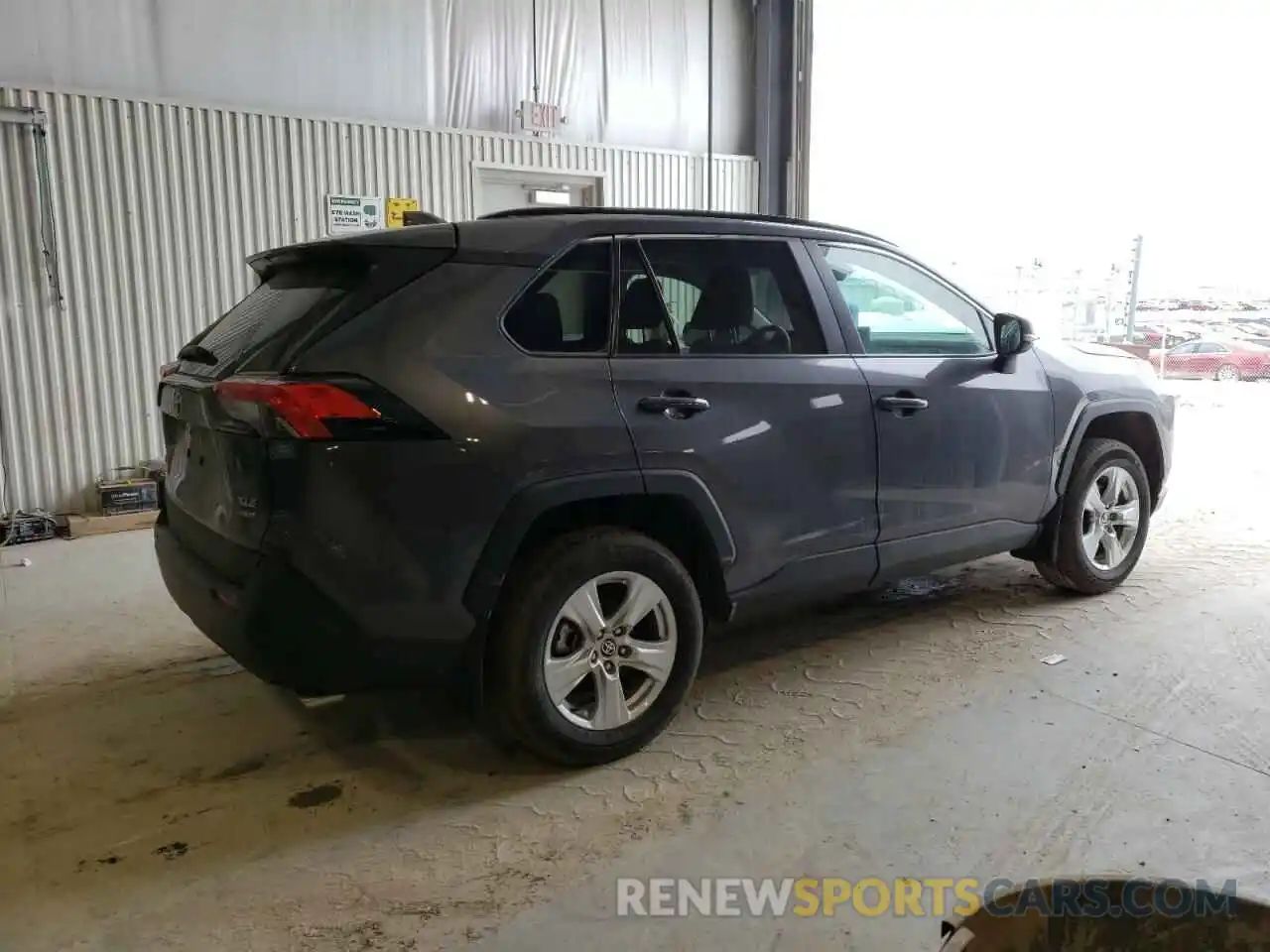 3 Фотография поврежденного автомобиля 2T3P1RFV6MC215386 TOYOTA RAV4 2021