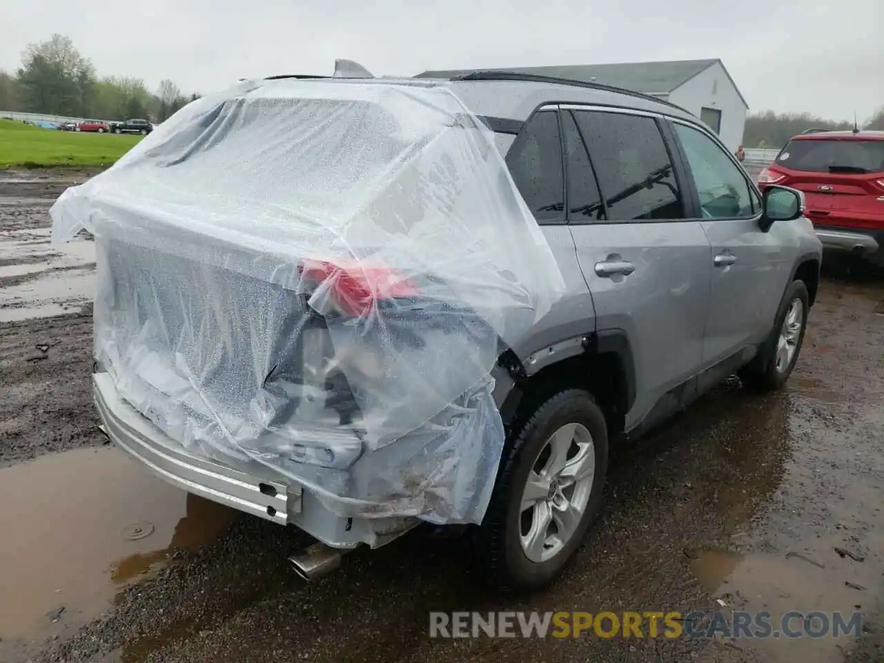 4 Photograph of a damaged car 2T3P1RFV6MC217347 TOYOTA RAV4 2021