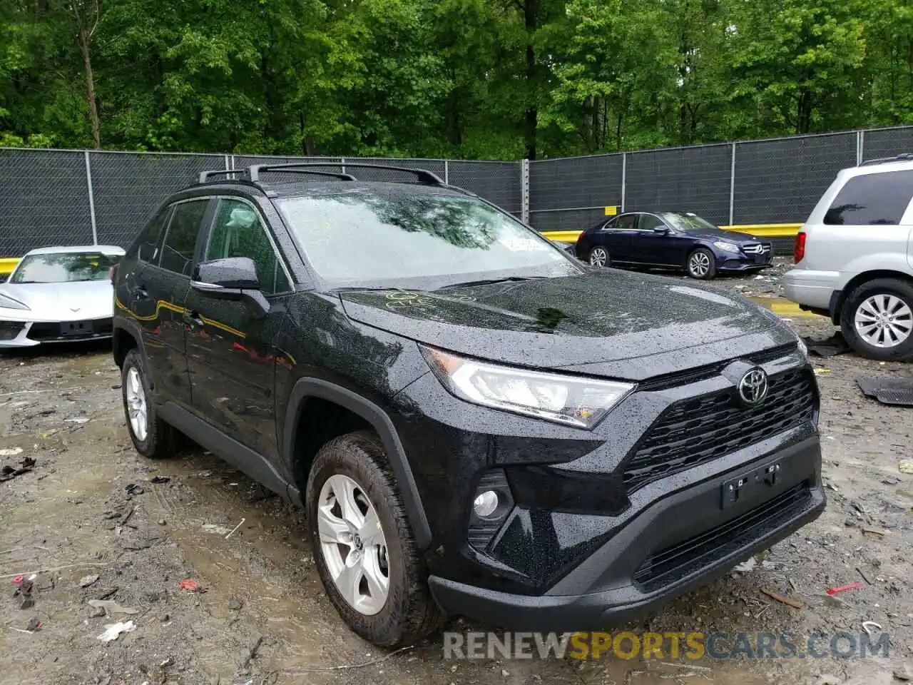 1 Photograph of a damaged car 2T3P1RFV6MC247030 TOYOTA RAV4 2021