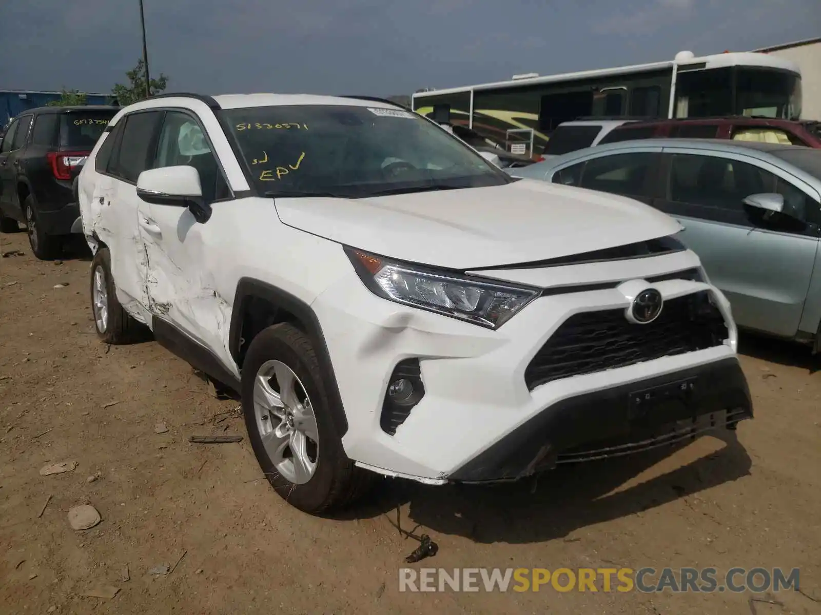 1 Photograph of a damaged car 2T3P1RFV6MW151106 TOYOTA RAV4 2021