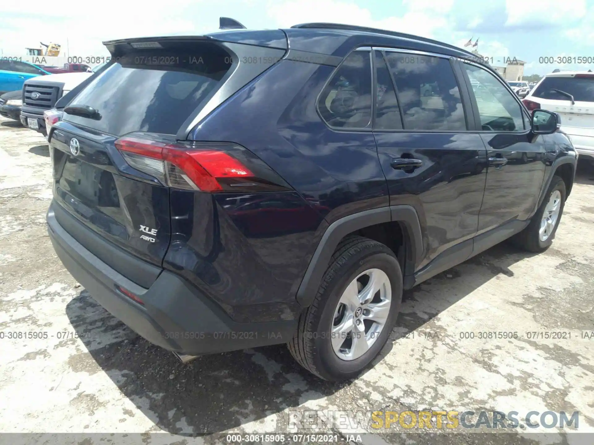 4 Photograph of a damaged car 2T3P1RFV6MW155334 TOYOTA RAV4 2021