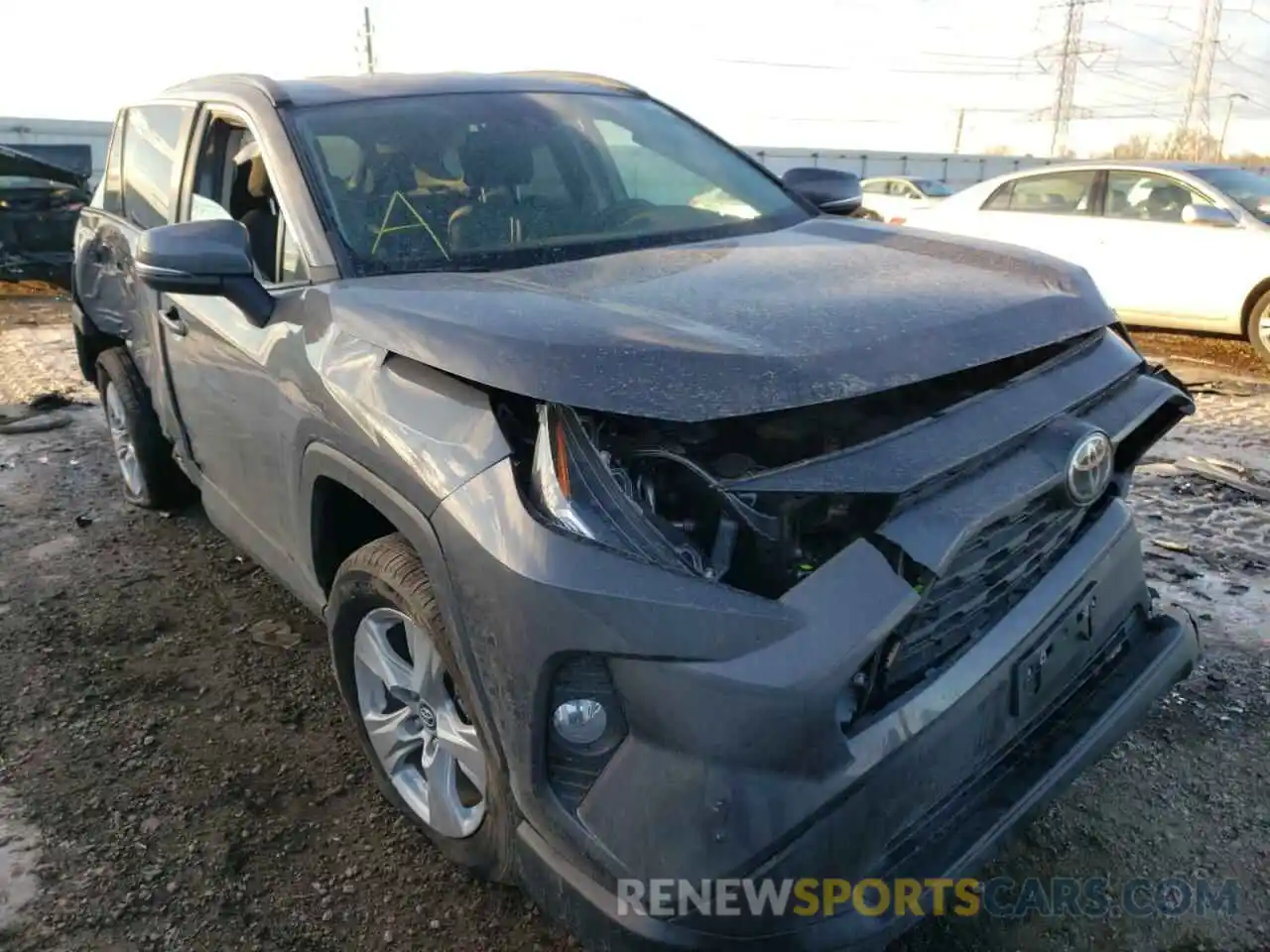 1 Photograph of a damaged car 2T3P1RFV6MW156029 TOYOTA RAV4 2021