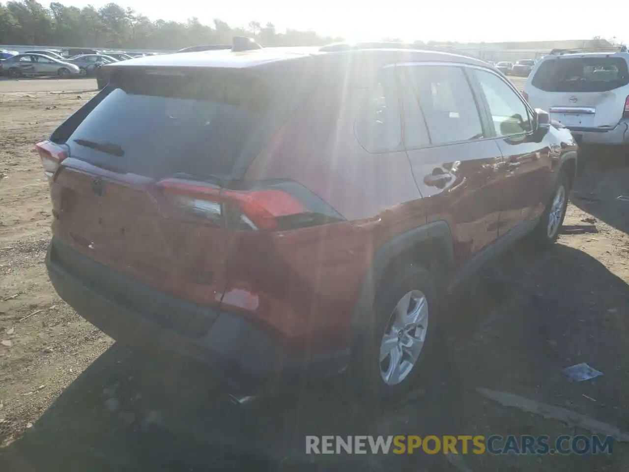 4 Photograph of a damaged car 2T3P1RFV6MW158654 TOYOTA RAV4 2021