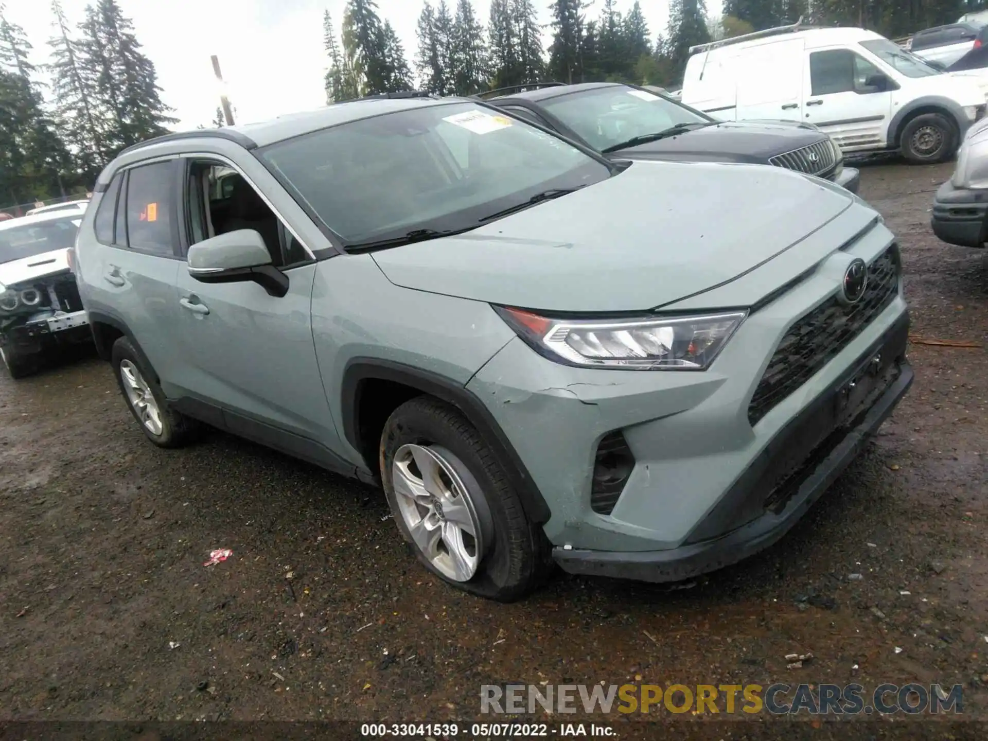 1 Photograph of a damaged car 2T3P1RFV6MW180640 TOYOTA RAV4 2021