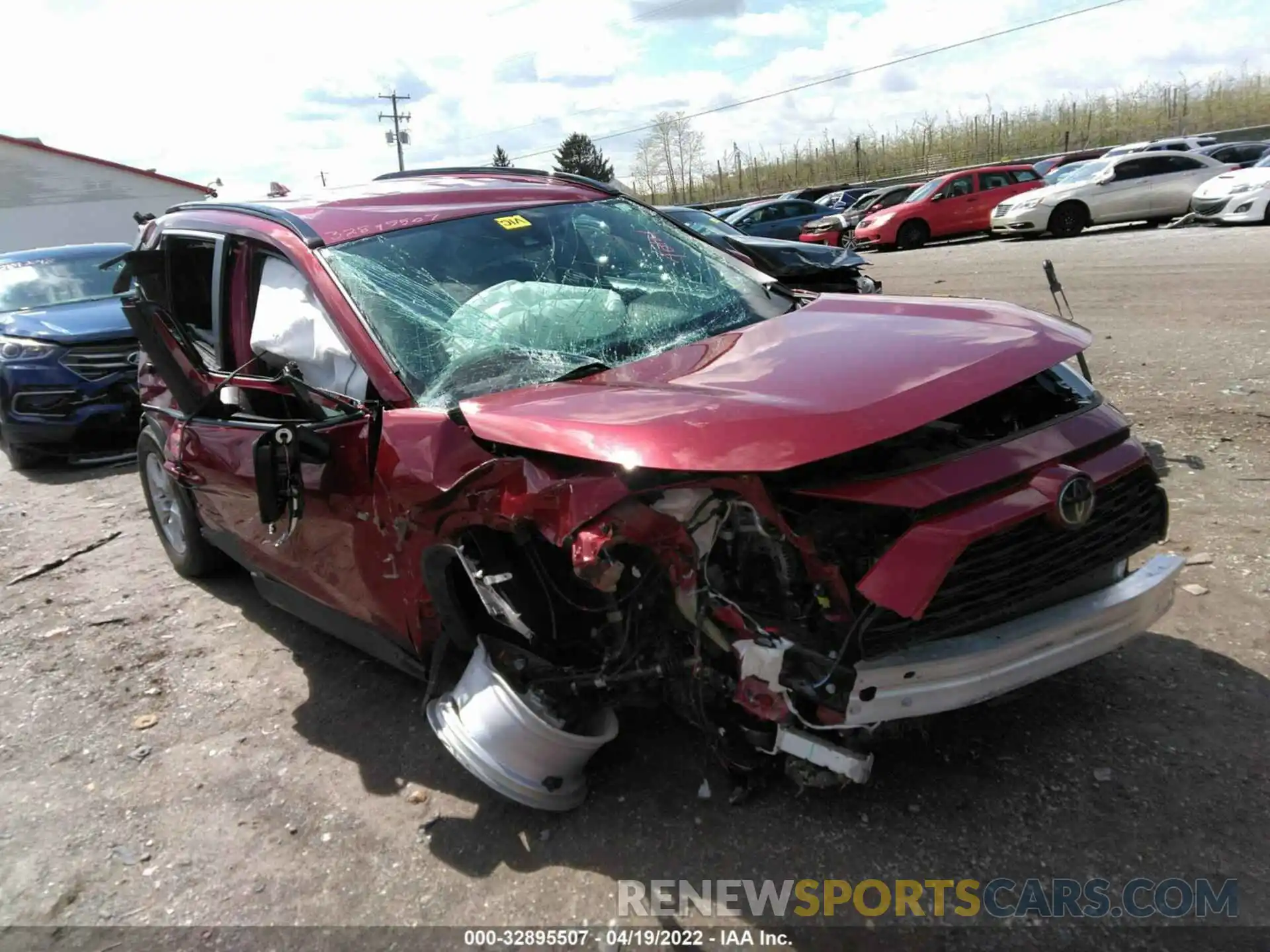 1 Photograph of a damaged car 2T3P1RFV6MW181156 TOYOTA RAV4 2021