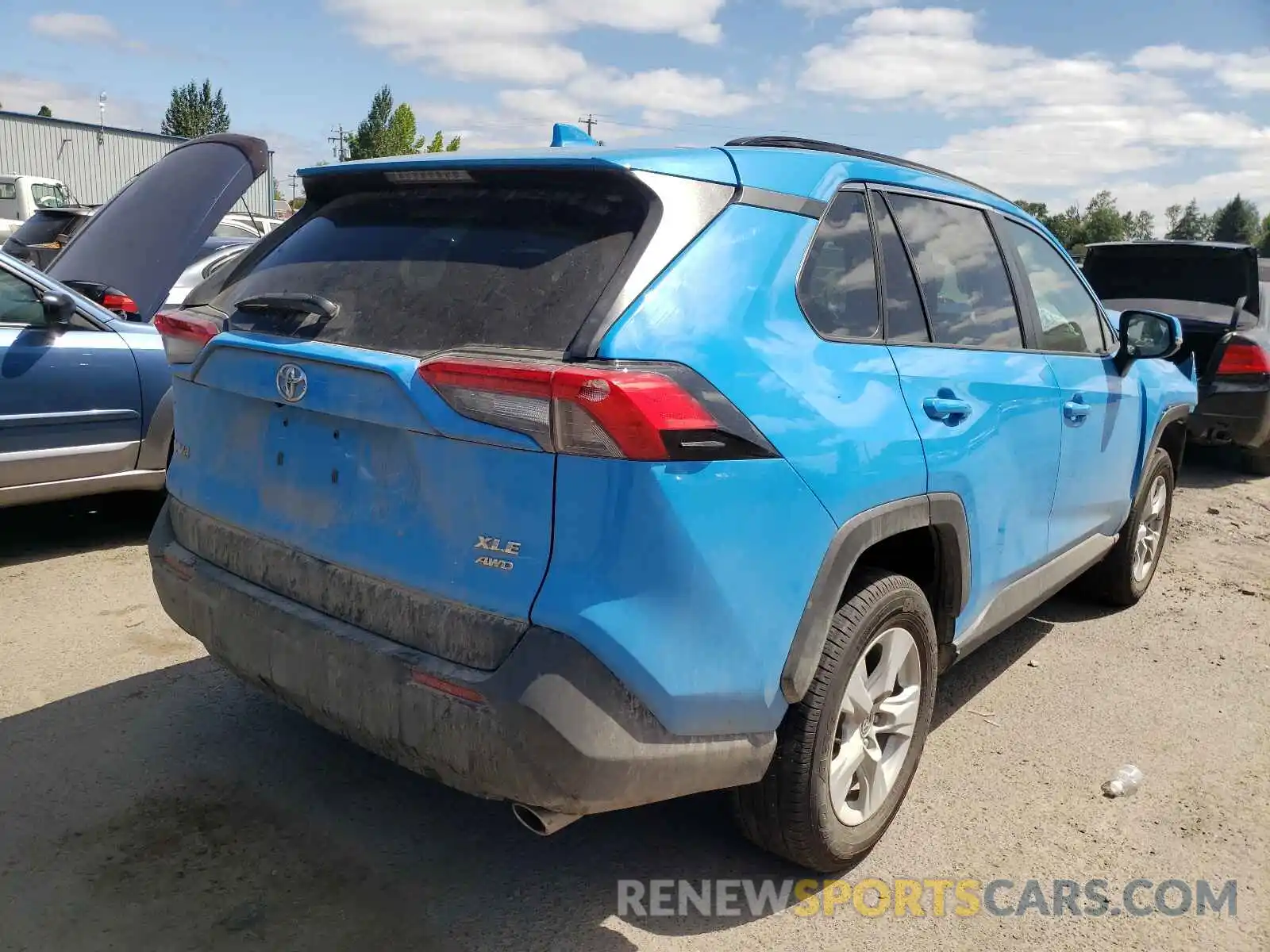 4 Photograph of a damaged car 2T3P1RFV6MW182310 TOYOTA RAV4 2021