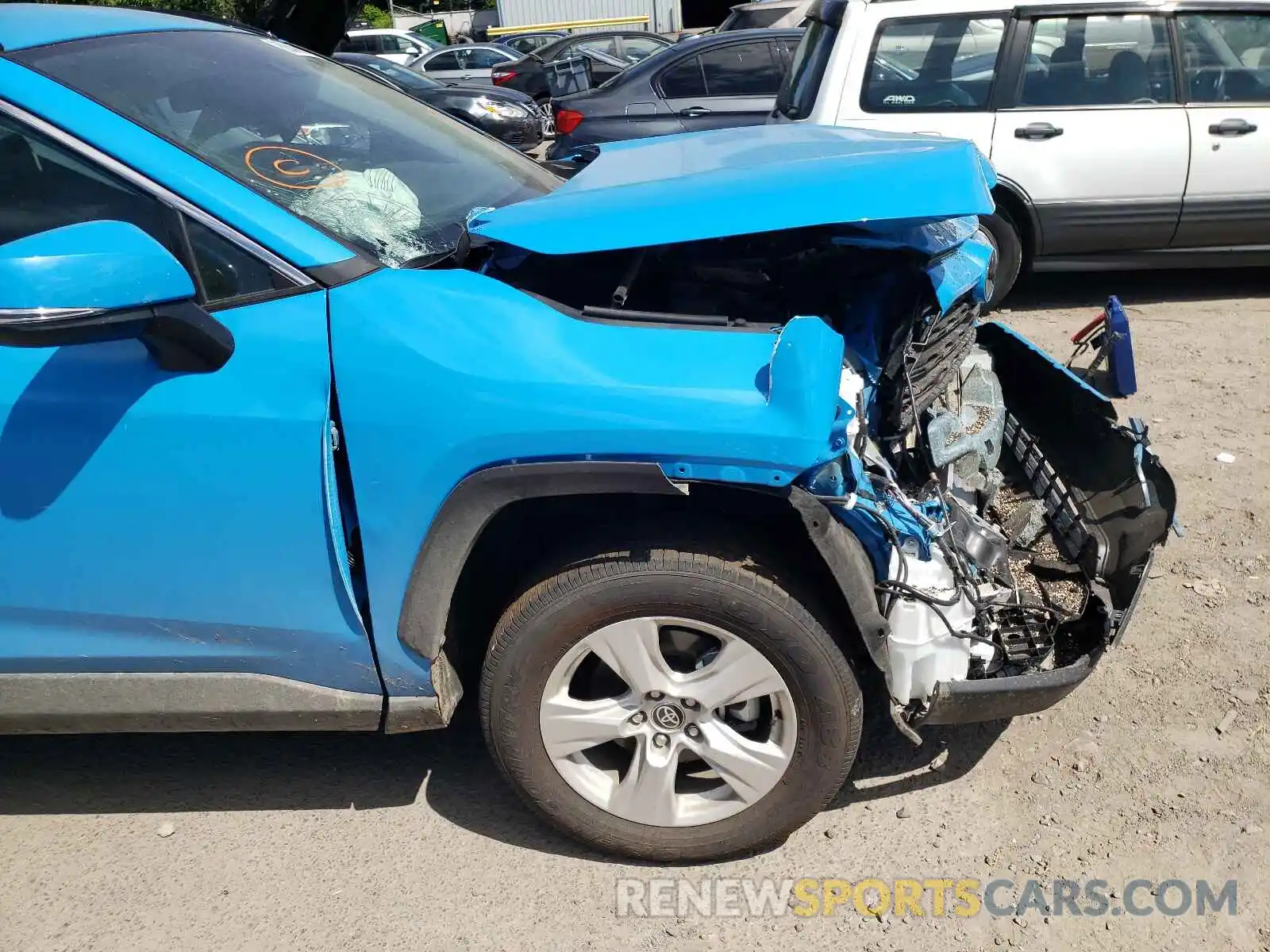 9 Photograph of a damaged car 2T3P1RFV6MW182310 TOYOTA RAV4 2021