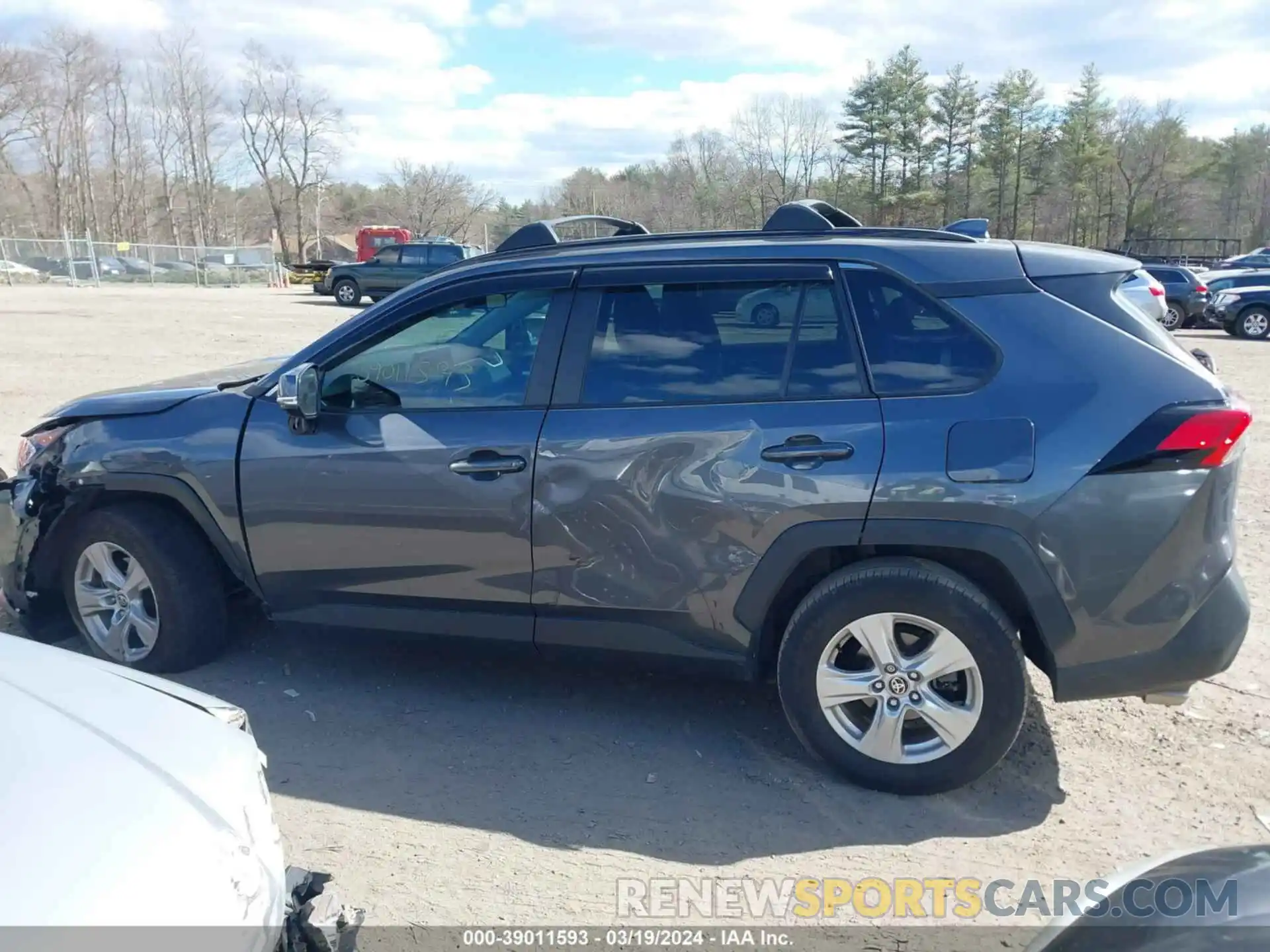 14 Photograph of a damaged car 2T3P1RFV6MW189032 TOYOTA RAV4 2021