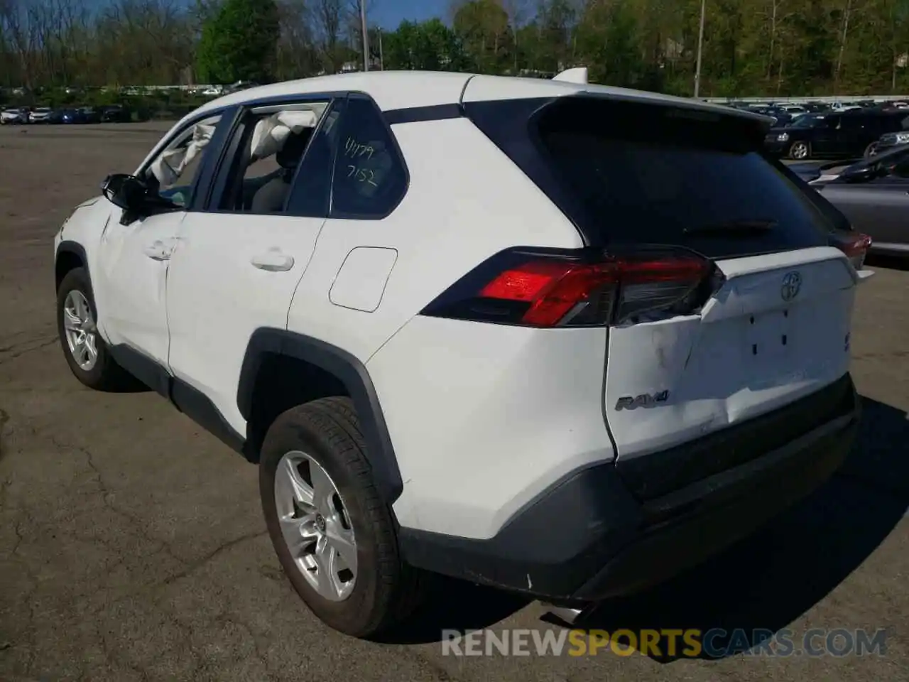 3 Photograph of a damaged car 2T3P1RFV6MW204175 TOYOTA RAV4 2021