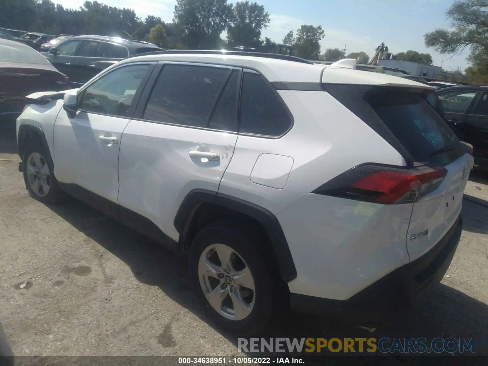 3 Photograph of a damaged car 2T3P1RFV6MW204239 TOYOTA RAV4 2021