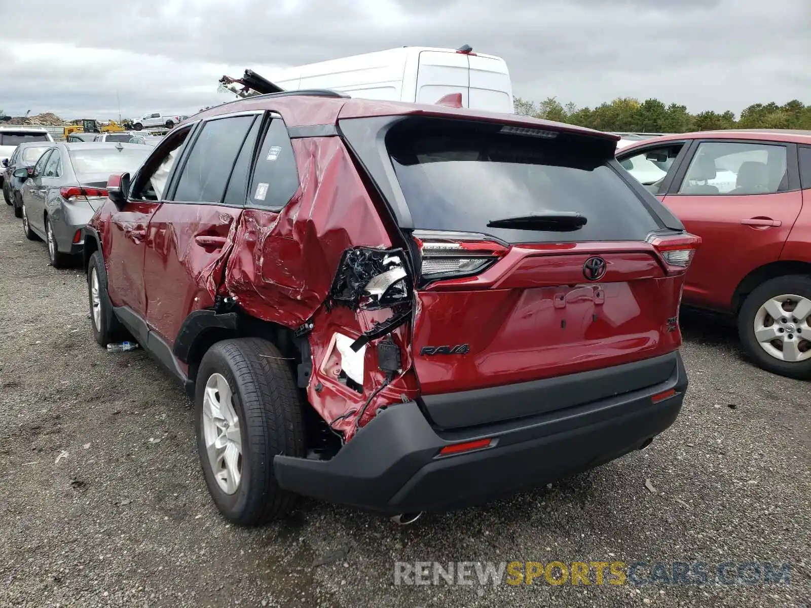 3 Photograph of a damaged car 2T3P1RFV6MW214897 TOYOTA RAV4 2021