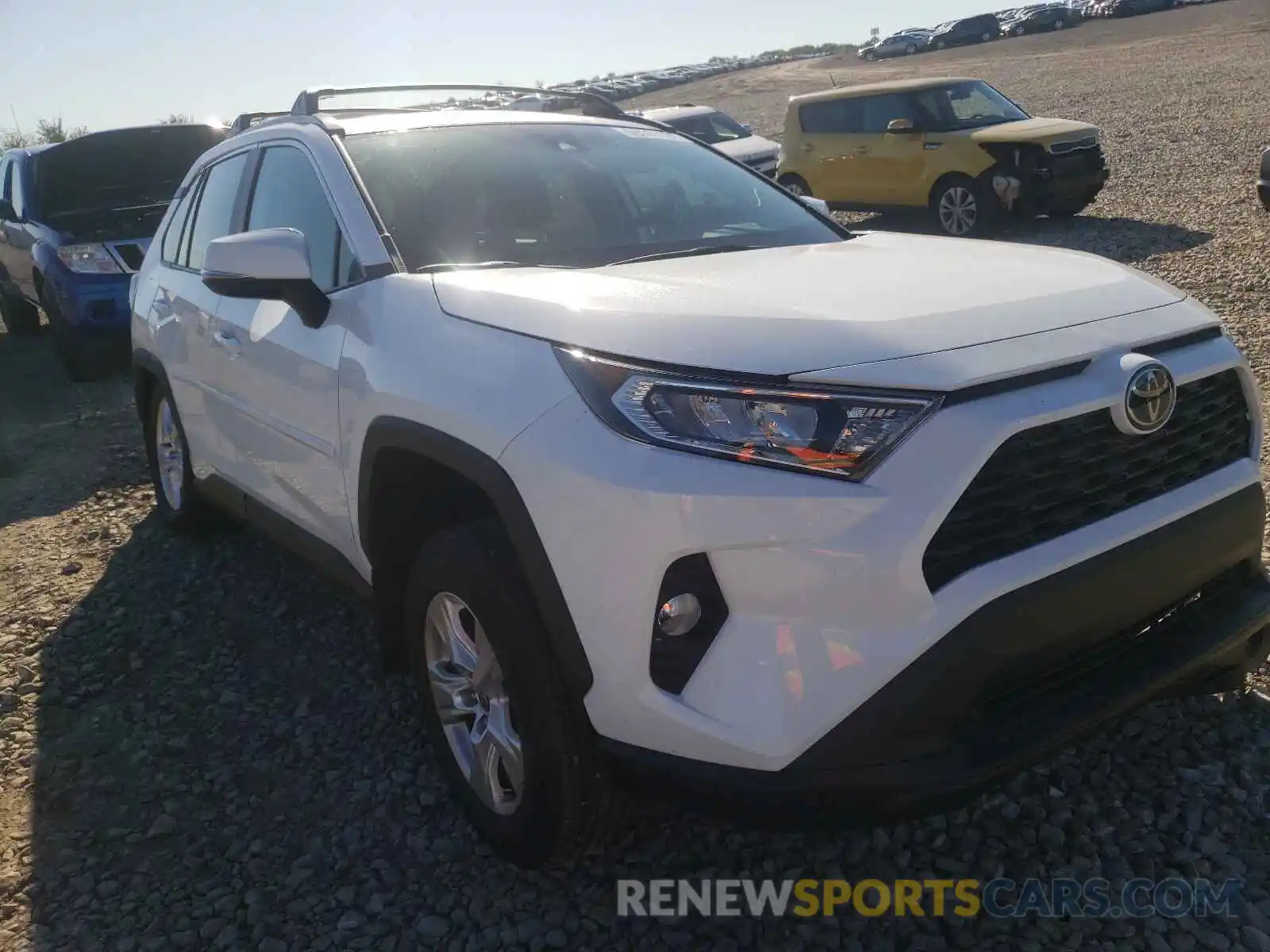 1 Photograph of a damaged car 2T3P1RFV6MW216343 TOYOTA RAV4 2021