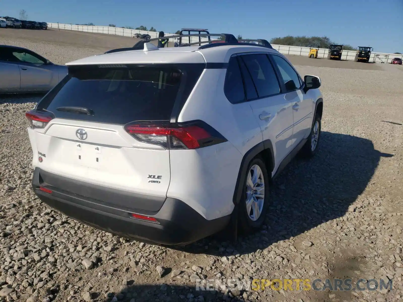 4 Photograph of a damaged car 2T3P1RFV6MW216343 TOYOTA RAV4 2021