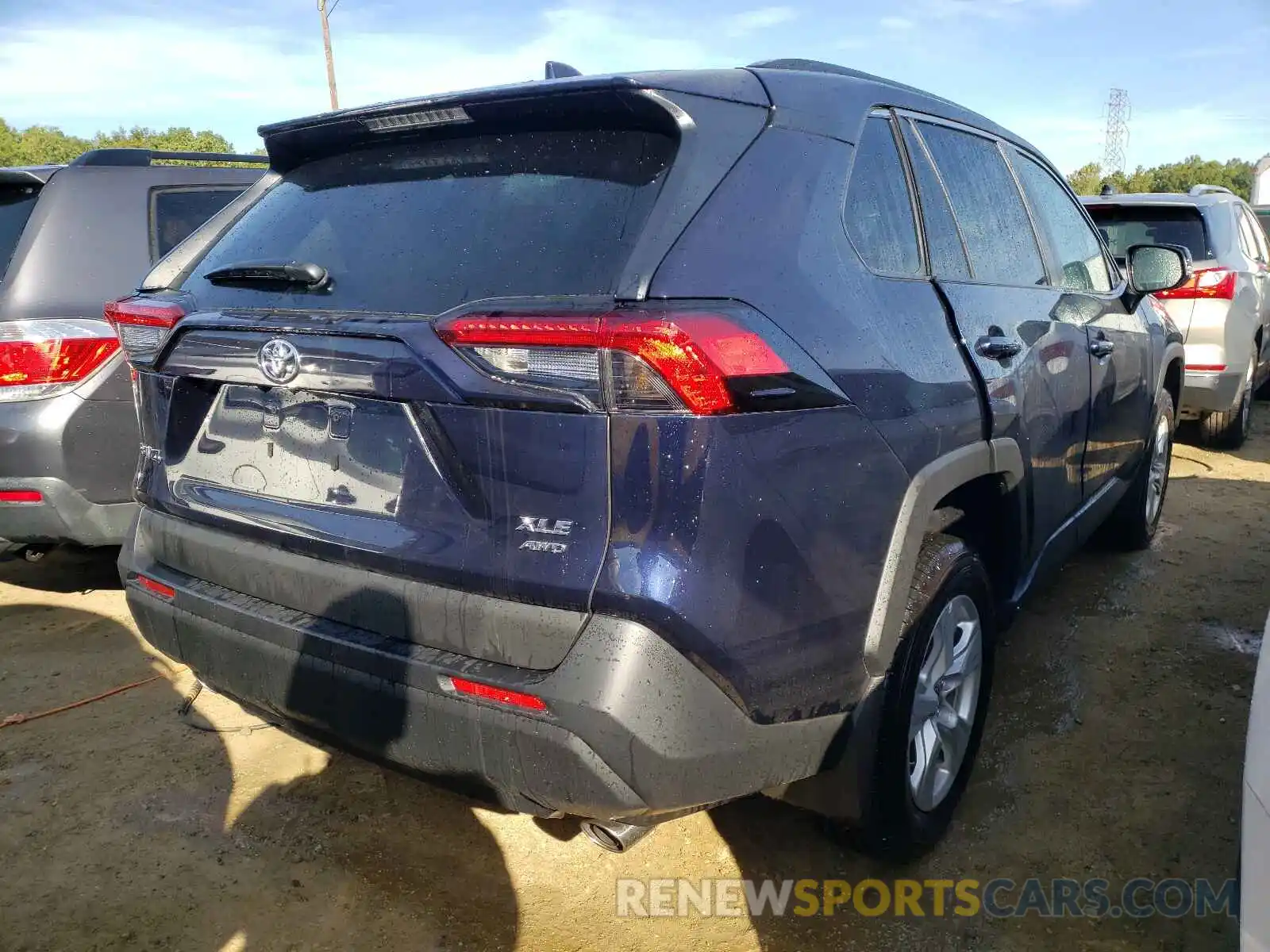 4 Photograph of a damaged car 2T3P1RFV6MW218884 TOYOTA RAV4 2021