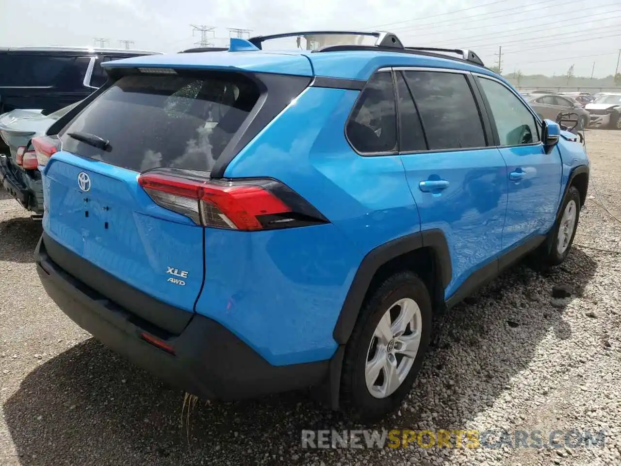 4 Photograph of a damaged car 2T3P1RFV6MW220599 TOYOTA RAV4 2021