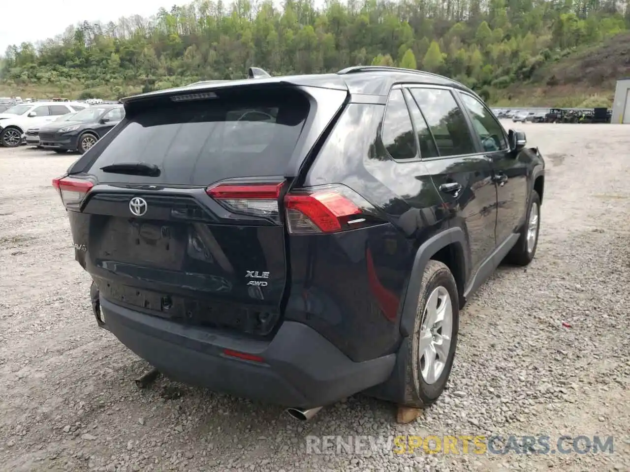 4 Photograph of a damaged car 2T3P1RFV6MW226192 TOYOTA RAV4 2021