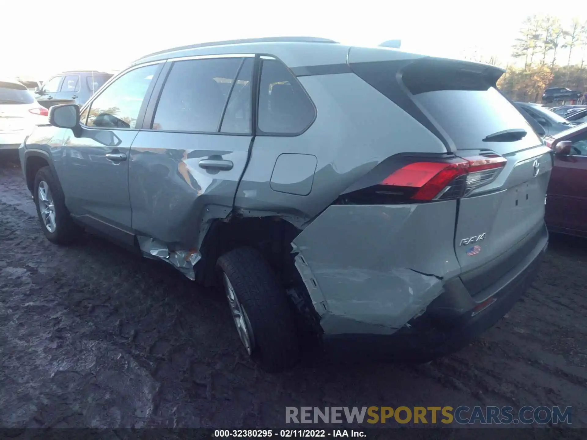 3 Photograph of a damaged car 2T3P1RFV7MC145283 TOYOTA RAV4 2021