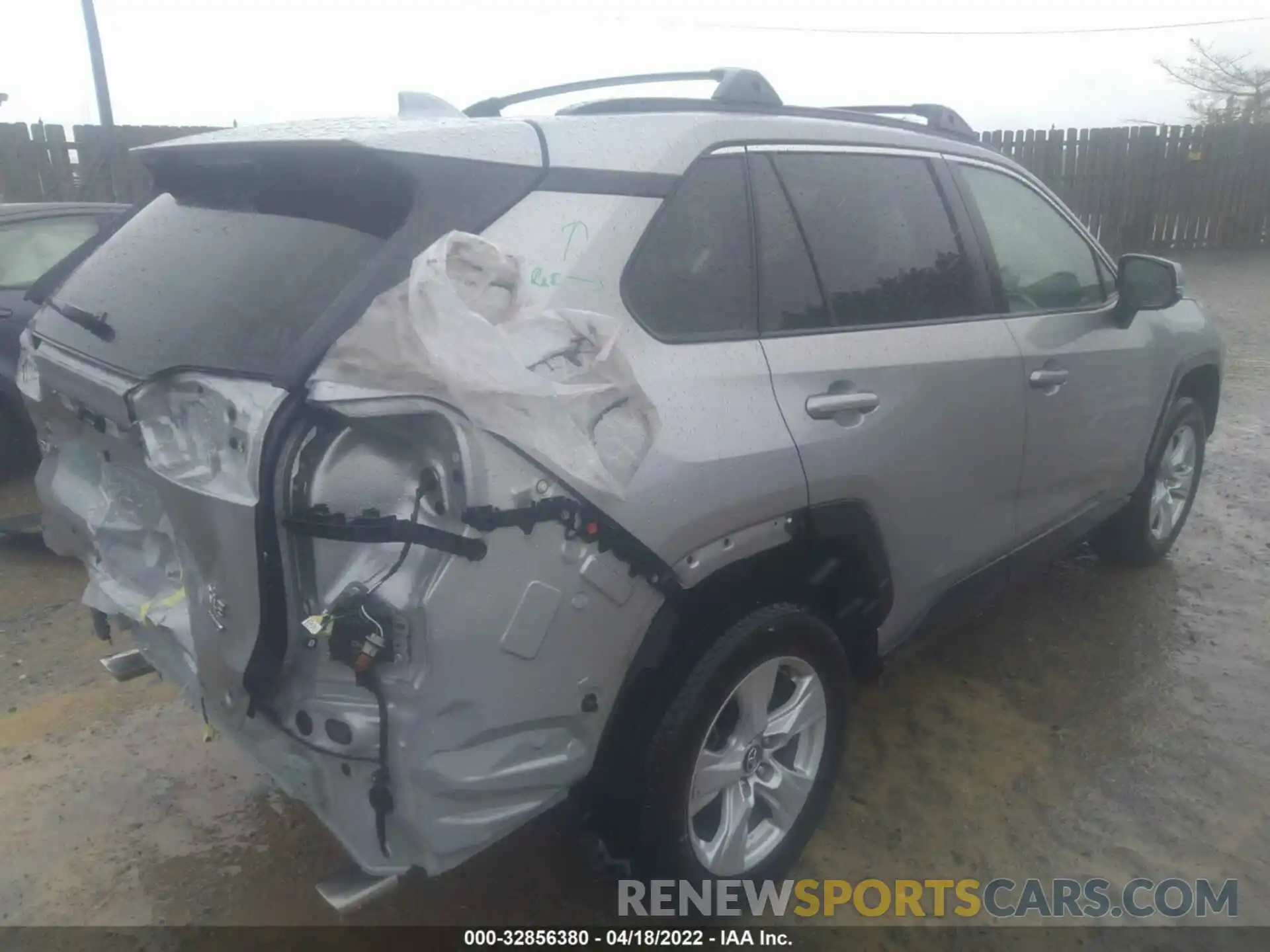 4 Photograph of a damaged car 2T3P1RFV7MC146272 TOYOTA RAV4 2021