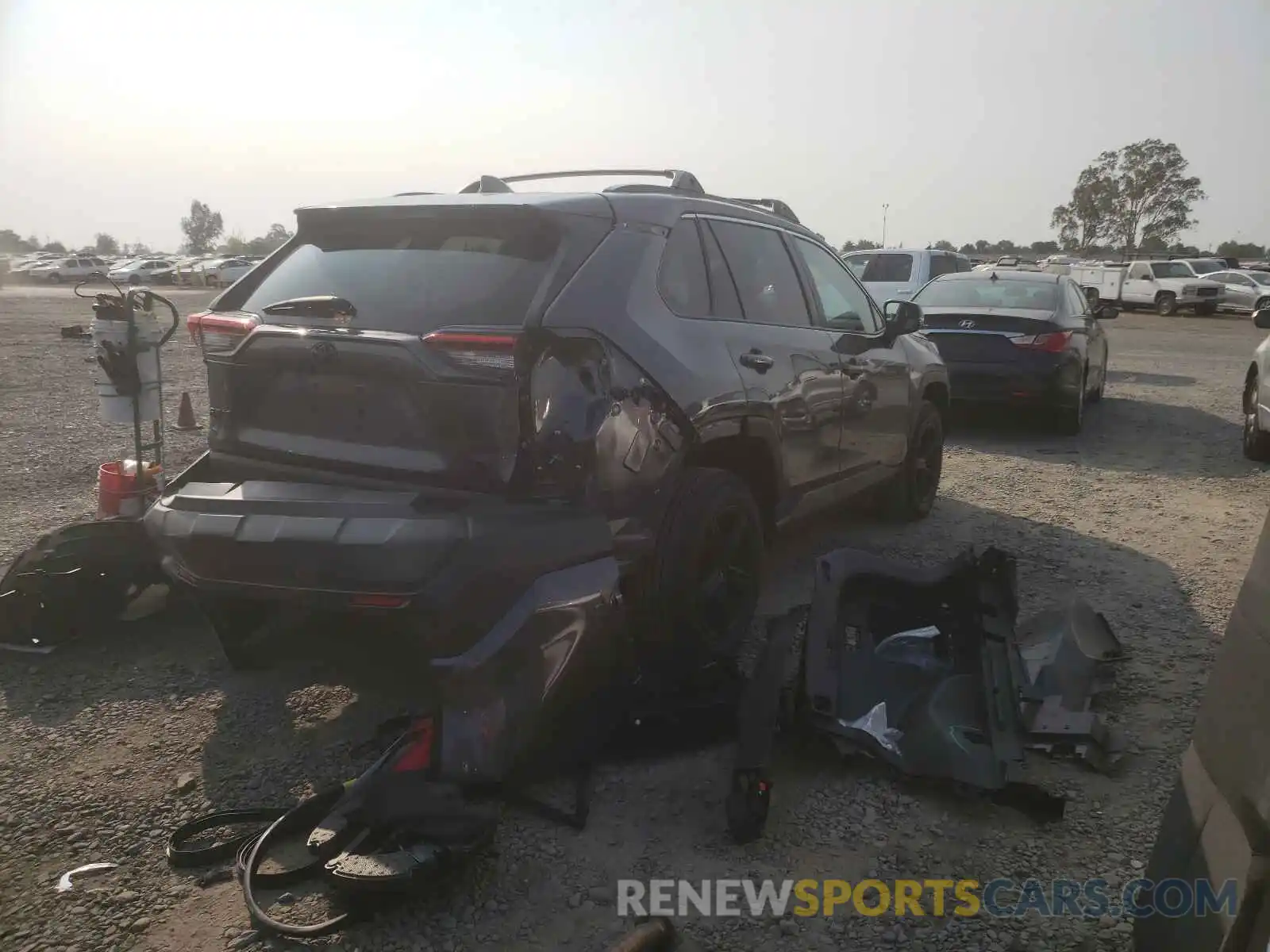 4 Photograph of a damaged car 2T3P1RFV7MC150449 TOYOTA RAV4 2021